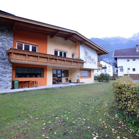 Cozy Apartment In Oetz Close To Ski Area Extérieur photo