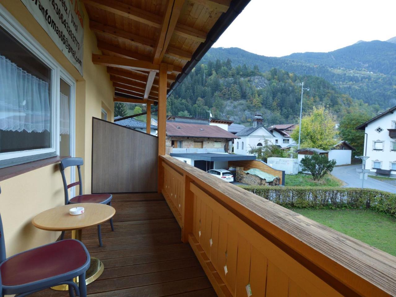Cozy Apartment In Oetz Close To Ski Area Extérieur photo
