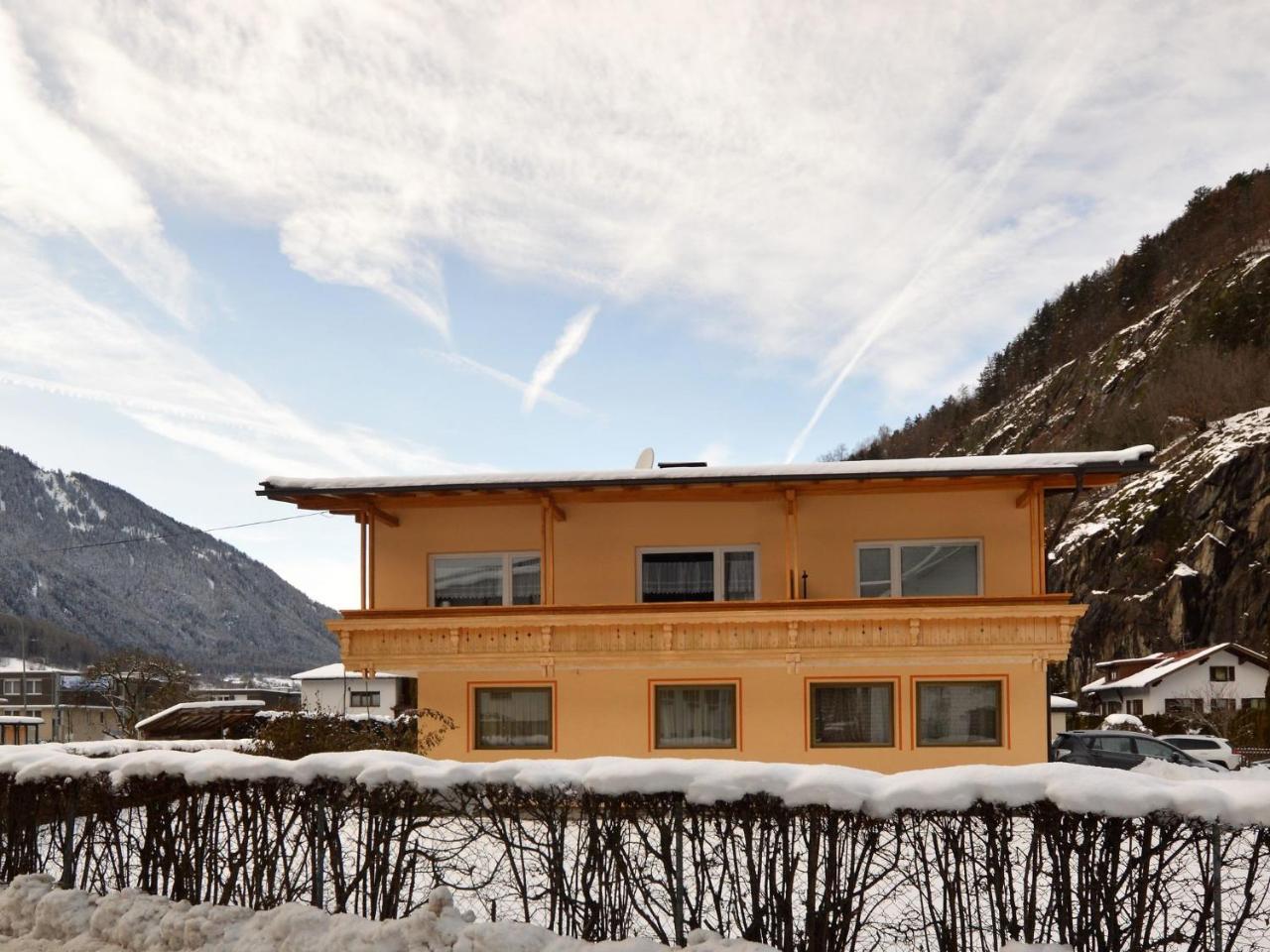 Cozy Apartment In Oetz Close To Ski Area Extérieur photo