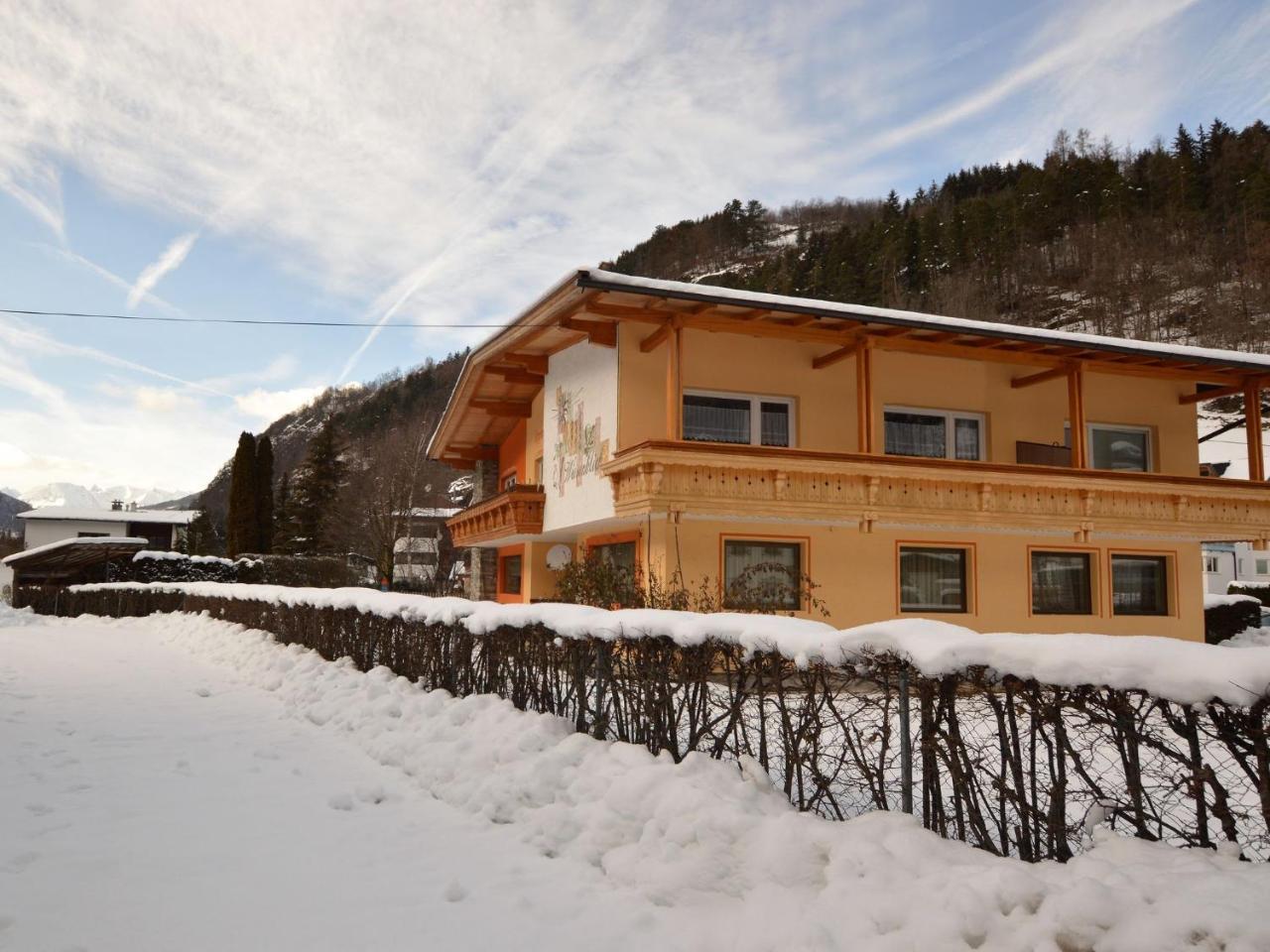 Cozy Apartment In Oetz Close To Ski Area Extérieur photo